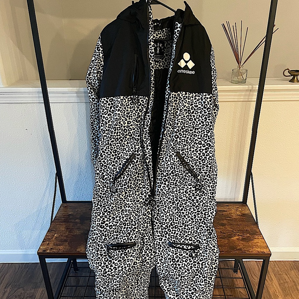 Oneskee women ski suit